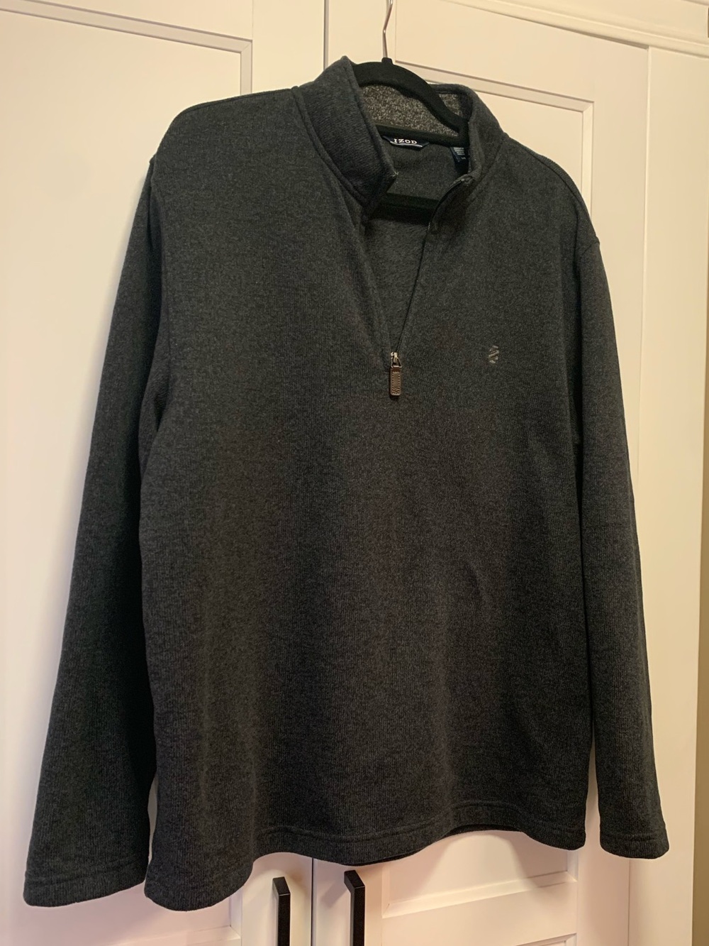 IZOD Men’s Charcoal Gray Quarter Zip Pullover Sweater Size Large